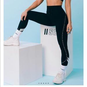 NWT Sarah’s day dominate leggings S